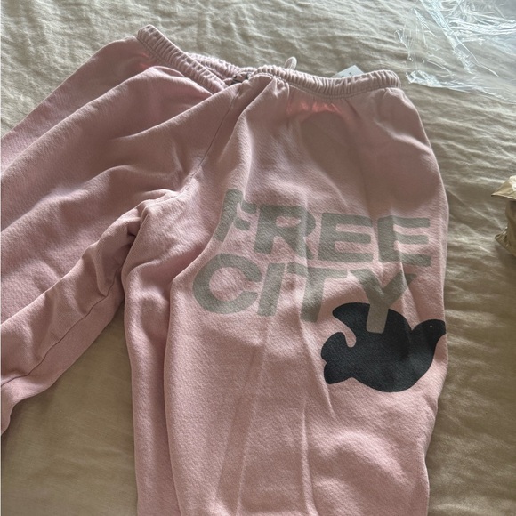 Pink freecity Logo Sweatpants - Picture 2 of 3